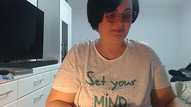 Amandamuller1982 online show from 04/08/26, 07:26