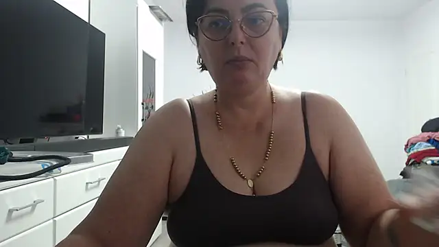 Snapshot of Amandamuller1982 chatting on 10/06/25, 02:18 Amandamuller1982 online show from 10/06/25, 02:18