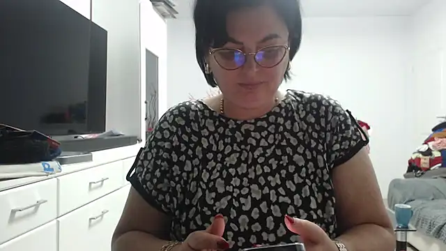 Amandamuller1982 online show from 10/30/25, 08:17