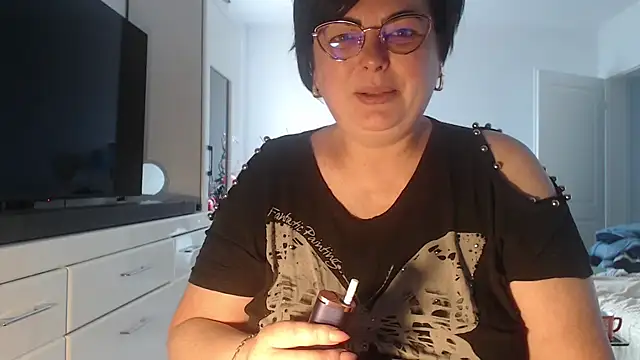 Amandamuller1982 online show from 04/22/26, 05:36