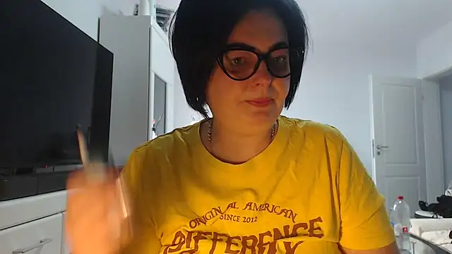Snapshot of Amandamuller1982 chatting on 07/06/26, 05:47 Amandamuller1982 online show from 07/06/26, 05:47