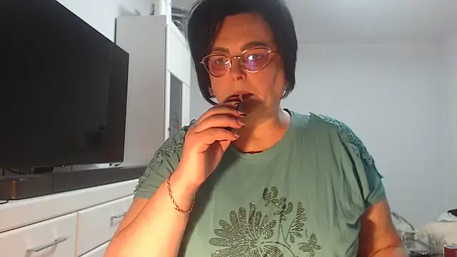 Amandamuller1982 online show from 05/16/26, 08:30