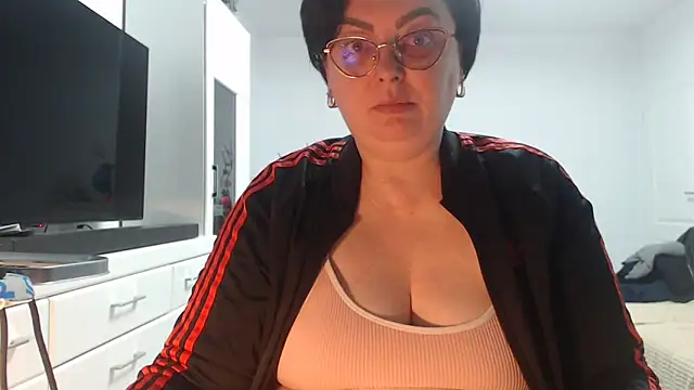 Amandamuller1982 online show from 04/03/26, 08:15