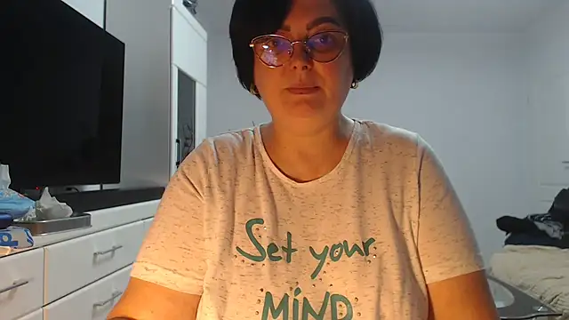 Amandamuller1982 online show from 04/09/26, 09:21