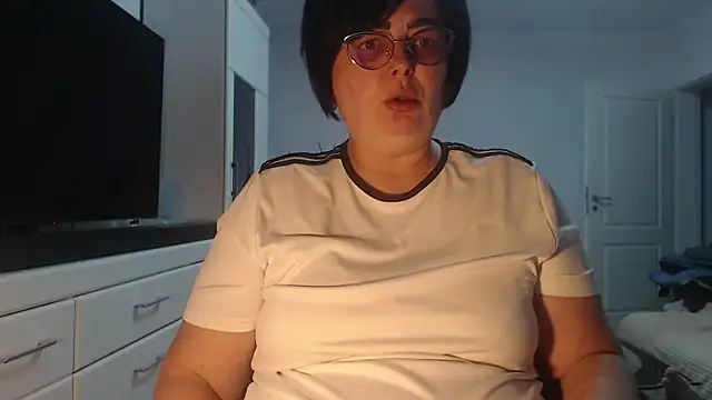 Amandamuller1982 online show from 04/21/26, 04:24