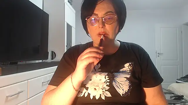 Amandamuller1982 online show from 05/01/26, 04:34