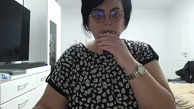 Amandamuller1982 online show from 02/04/26, 06:36