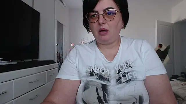 Amandamuller1982 online show from 03/05/26, 12:13