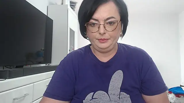 Amandamuller1982 online show from 05/18/26, 07:57