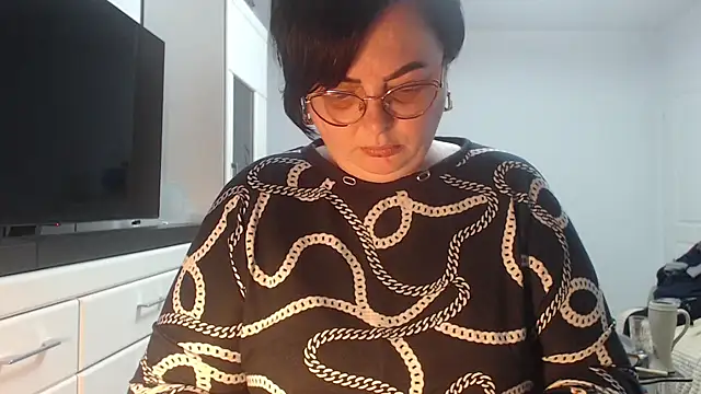 Amandamuller1982 online show from 04/17/26, 08:00