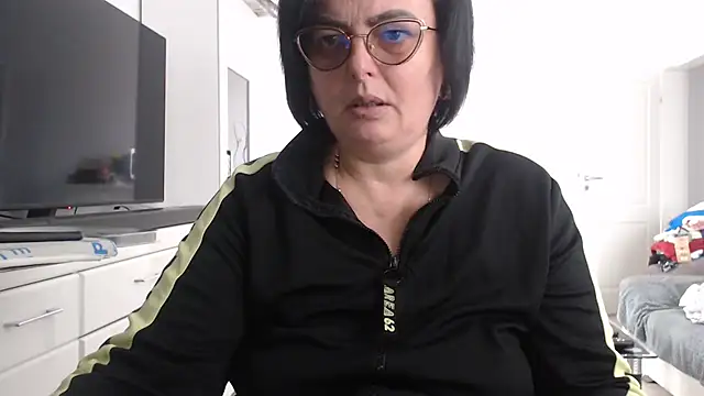 Amandamuller1982 online show from 11/12/25, 08:29