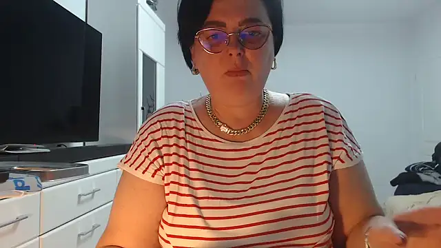 Amandamuller1982 online show from 04/06/26, 09:38