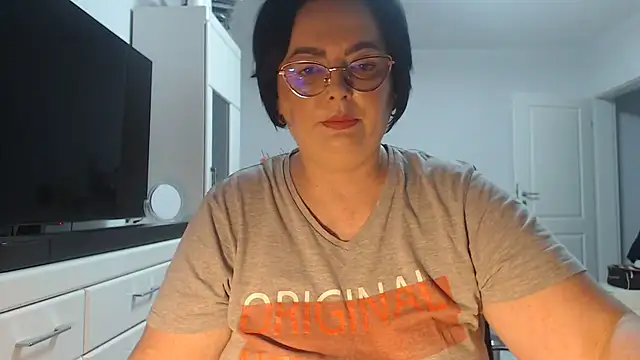 Snapshot of Amandamuller1982 chatting on 06/08/26, 06:30 Amandamuller1982 online show from 06/08/26, 06:30