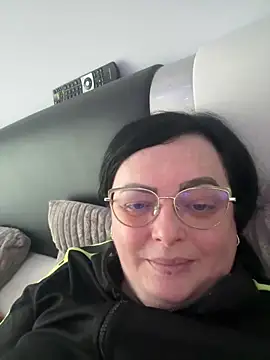 Snapshot of Amandamuller1982 chatting on 02/18/25, 05:42 Amandamuller1982 online show from 02/18/25, 05:42