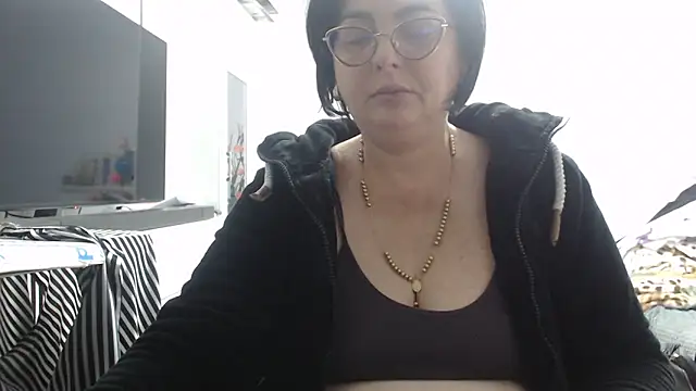 Amandamuller1982 online show from 10/25/25, 10:43