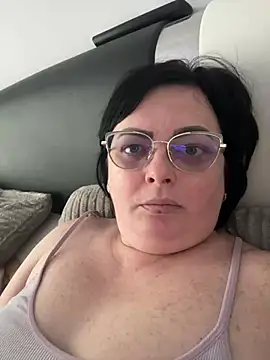 Snapshot of Amandamuller1982 chatting on 03/02/25, 06:27 Amandamuller1982 online show from 03/02/25, 06:27