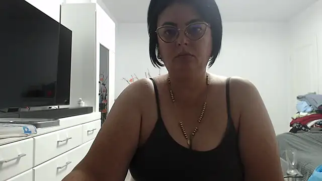 Snapshot of Amandamuller1982 chatting on 09/10/25, 12:42 Amandamuller1982 online show from 09/10/25, 12:42