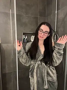 AdelinaAlia online show from 11/18/25, 10:51