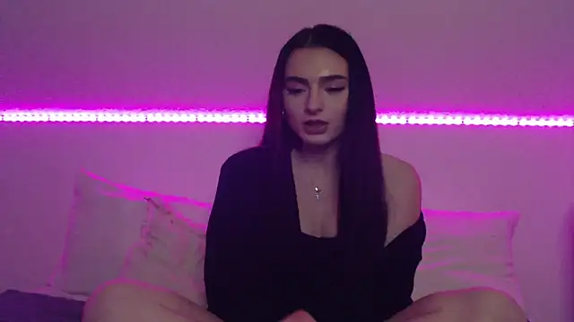 Snapshot of AdelinaAlia chatting on 02/17/25, 07:33 AdelinaAlia online show from 02/17/25, 07:33