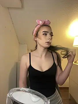 AdelinaAlia online show from 03/25/26, 10:58