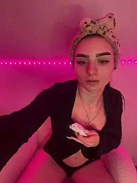 AdelinaAlia online show from 03/04/26, 06:48