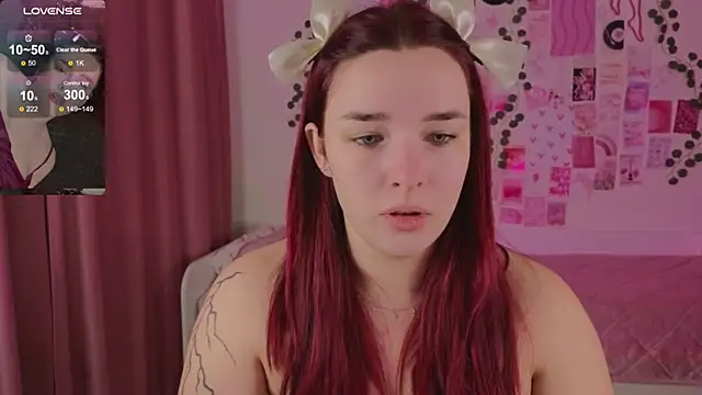 Snapshot of CookyDaisy chatting on 11/27/25, 02:12 CookyDaisy online show from 11/27/25, 02:12