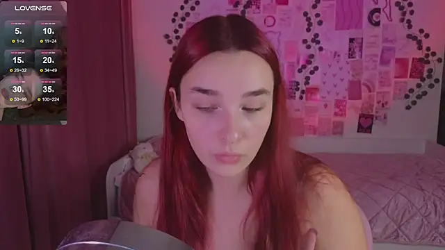 Snapshot of CookyDaisy chatting on 10/19/25, 12:24 CookyDaisy online show from 10/19/25, 12:24