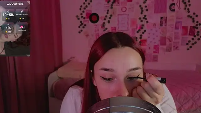 Snapshot of CookyDaisy chatting on 11/11/25, 07:52 CookyDaisy online show from 11/11/25, 07:52