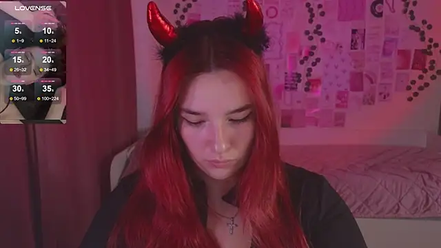 Snapshot of CookyDaisy chatting on 10/26/25, 06:36 CookyDaisy online show from 10/26/25, 06:36