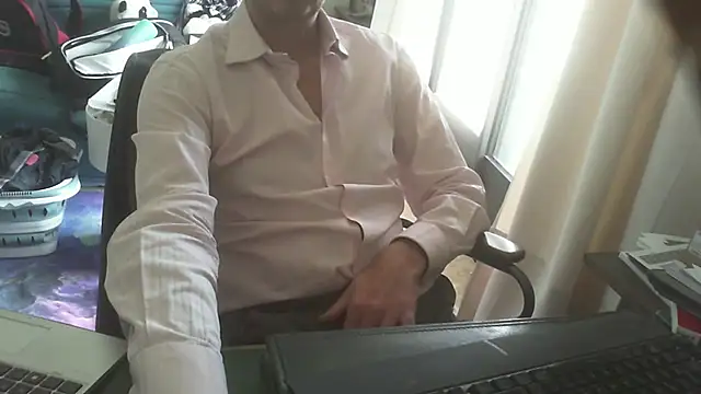 shyfrenchcock1 online show from 04/21/26, 03:07