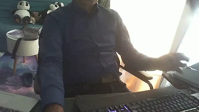 Snapshot of shyfrenchcock1 chatting on 06/29/26, 08:32 shyfrenchcock1 online show from 06/29/26, 08:32