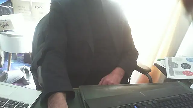 shyfrenchcock1 online show from 03/05/26, 12:24