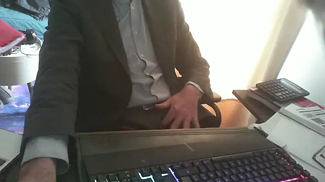 Snapshot of shyfrenchcock1 chatting on 02/18/25, 02:49 shyfrenchcock1 online show from 02/18/25, 02:49