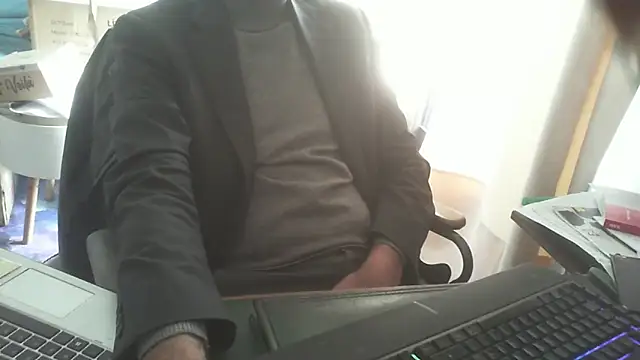 shyfrenchcock1 online show from 03/03/26, 01:51