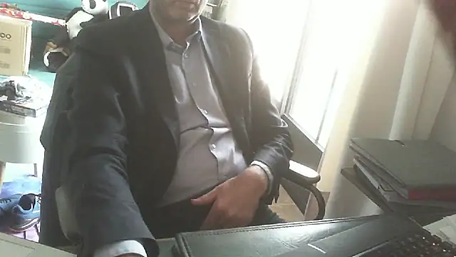 shyfrenchcock1 online show from 12/05/25, 03:32