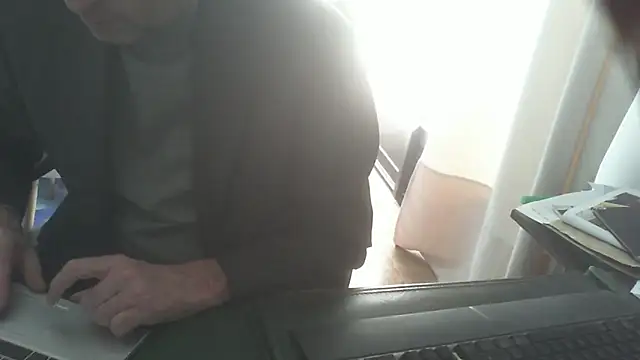 shyfrenchcock1 online show from 03/04/26, 01:19