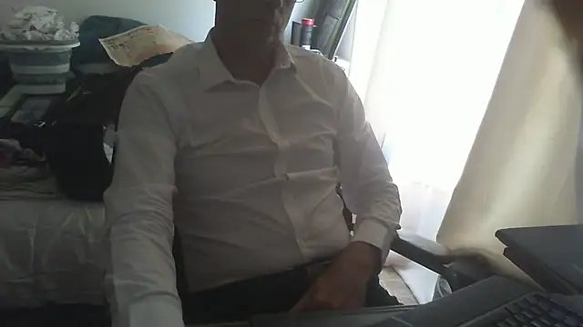 Snapshot of shyfrenchcock1 chatting on 07/20/26, 12:40 shyfrenchcock1 online show from 07/20/26, 12:40