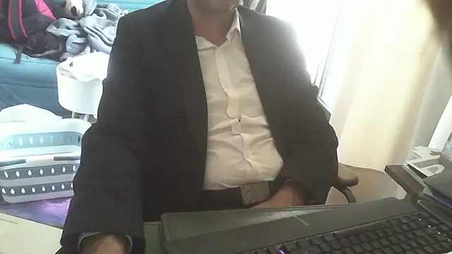 shyfrenchcock1 online show from 05/12/26, 01:50