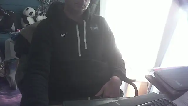 shyfrenchcock1 online show from 04/07/26, 08:27