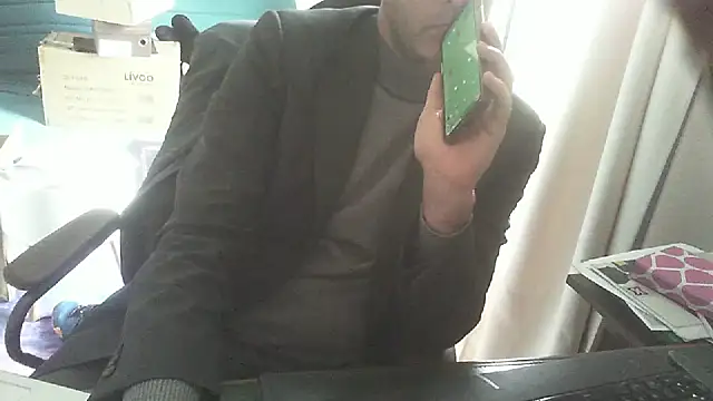 Snapshot of shyfrenchcock1 chatting on 02/13/26, 10:26 shyfrenchcock1 online show from 02/13/26, 10:26