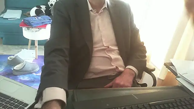 Snapshot of shyfrenchcock1 chatting on 03/03/25, 07:35 shyfrenchcock1 online show from 03/03/25, 07:35