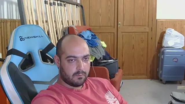 Snapshot of chicomallorca96 chatting on 04/16/26, 03:46 chicomallorca96 online show from 04/16/26, 03:46