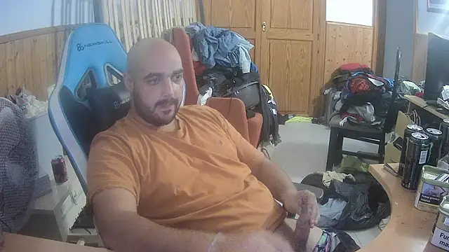 Snapshot of chicomallorca96 chatting on 10/07/25, 03:35 chicomallorca96 online show from 10/07/25, 03:35