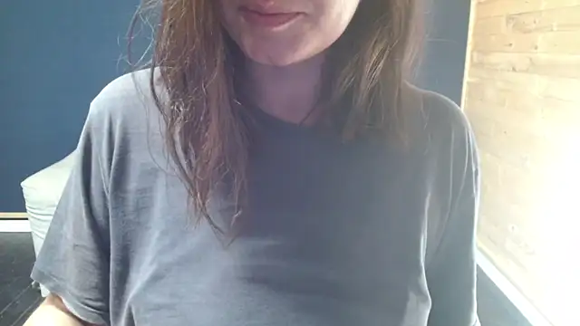 Snapshot of NovaBabe21 chatting on 09/14/25, 10:04 NovaBabe21 online show from 09/14/25, 10:04