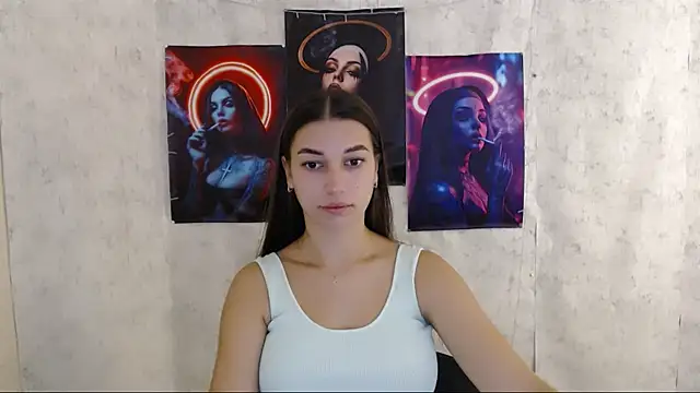 Snapshot of KarolinaRosse_ chatting on 10/04/25, 05:42 KarolinaRosse online show from 10/04/25, 05:42