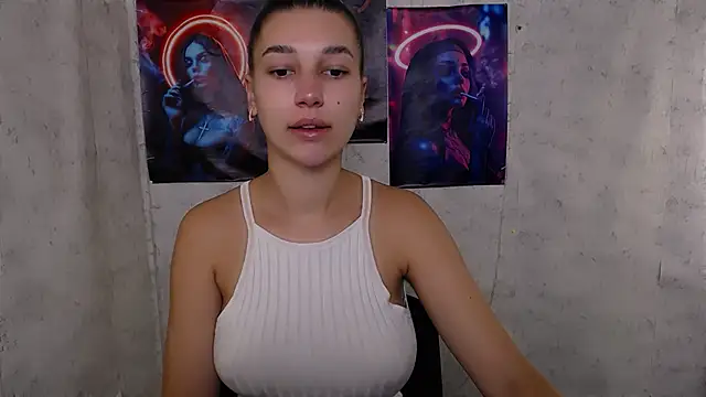 Snapshot of KarolinaRosse_ chatting on 09/20/25, 05:01 KarolinaRosse online show from 09/20/25, 05:01