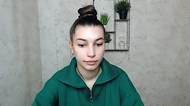 Snapshot of KarolinaRosse_ chatting on 03/08/25, 06:54 KarolinaRosse online show from 03/08/25, 06:54