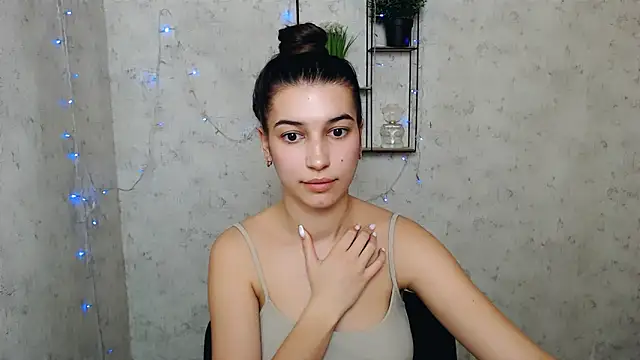 Snapshot of KarolinaRosse_ chatting on 03/01/25, 01:18 KarolinaRosse online show from 03/01/25, 01:18
