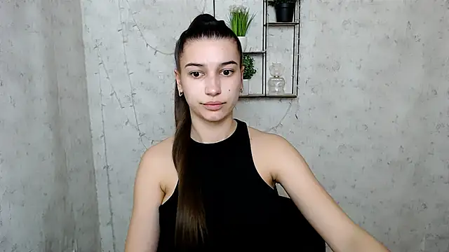 Snapshot of KarolinaRosse_ chatting on 03/22/25, 12:57 KarolinaRosse online show from 03/22/25, 12:57