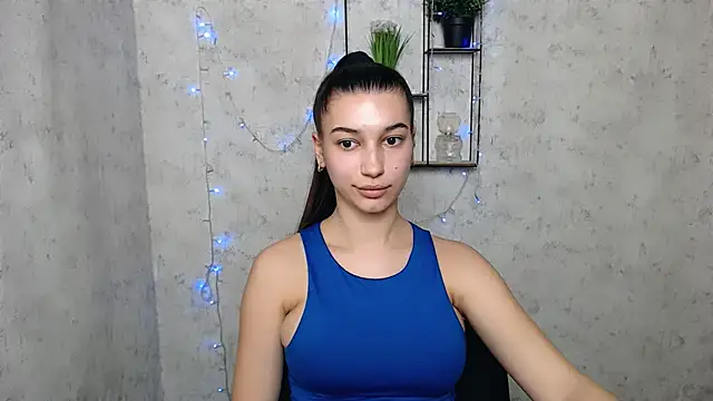 Snapshot of KarolinaRosse_ chatting on 03/10/25, 09:56 KarolinaRosse online show from 03/10/25, 09:56